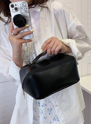 Large-Capacity Travel Cosmetic Bag Portable Makeup Case Travel Wash Bag Waterproof Leather Makeup Bag Multifunction Toiletries Organizer Storage Bag (Black) - view 2