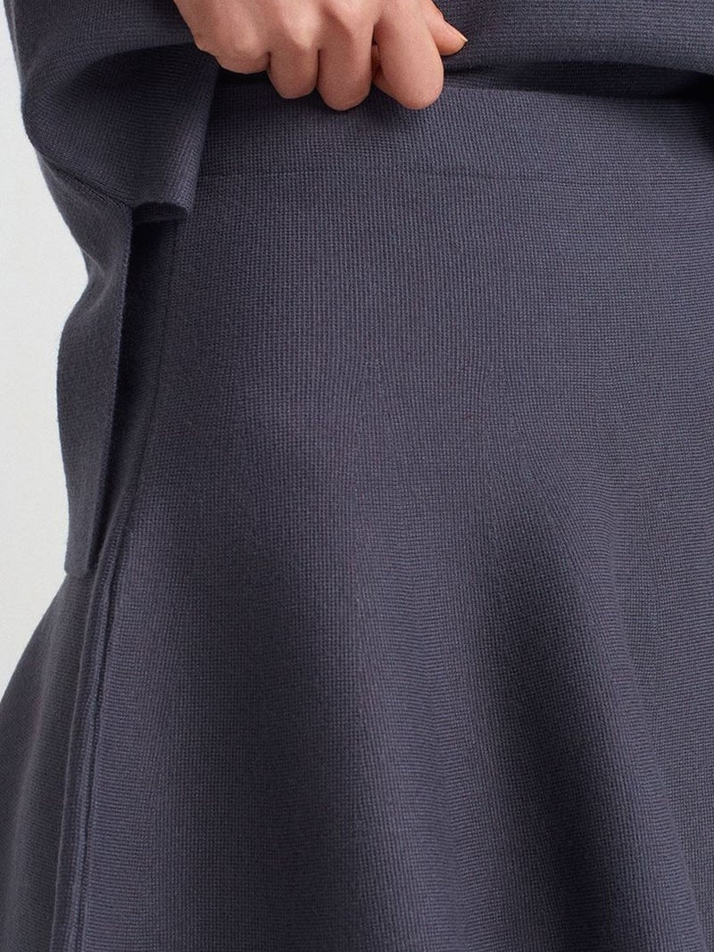DILVIN Mid-Waist Ribbed Knit Skater Mini Skirt - Image 4