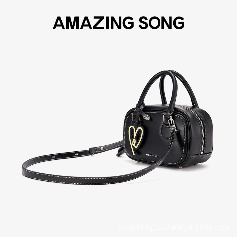 [Ready Stock] Amazing Song Toast Bag Spring and Summer New Cowhide Shoulder Crossbody Hand Bag Pillow Bag Small elegant black (click to get the gift box)