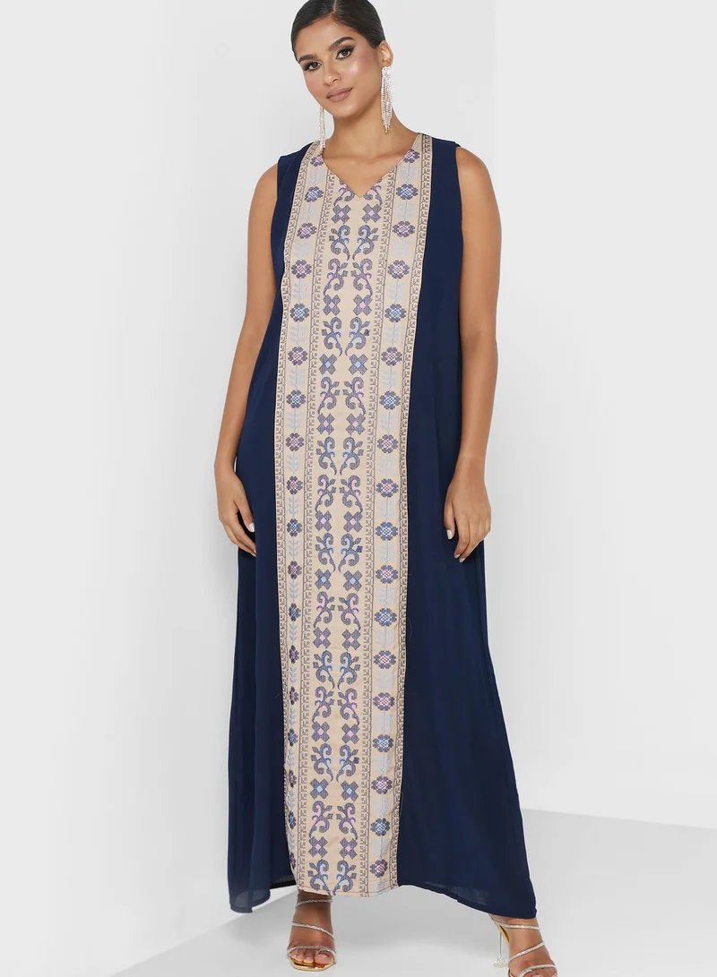 hayas closet Belted Tiered Printed Abaya