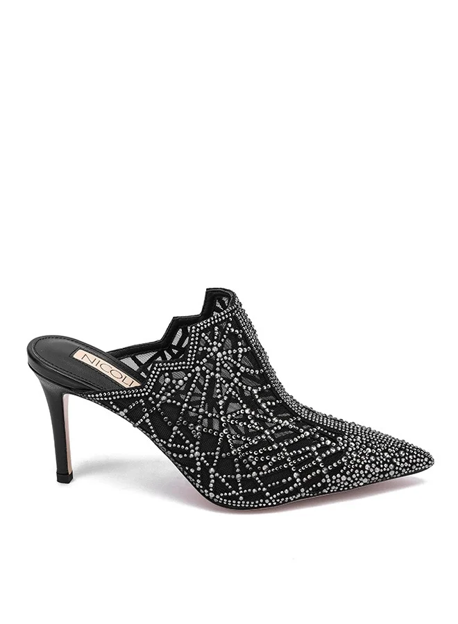 نيكولي أكيلو