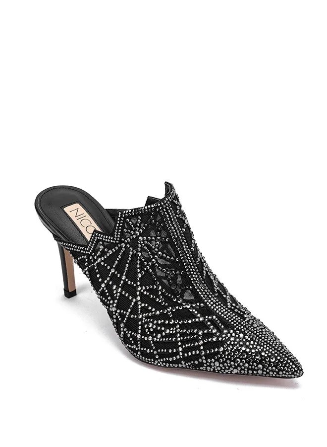 نيكولي أكيلو