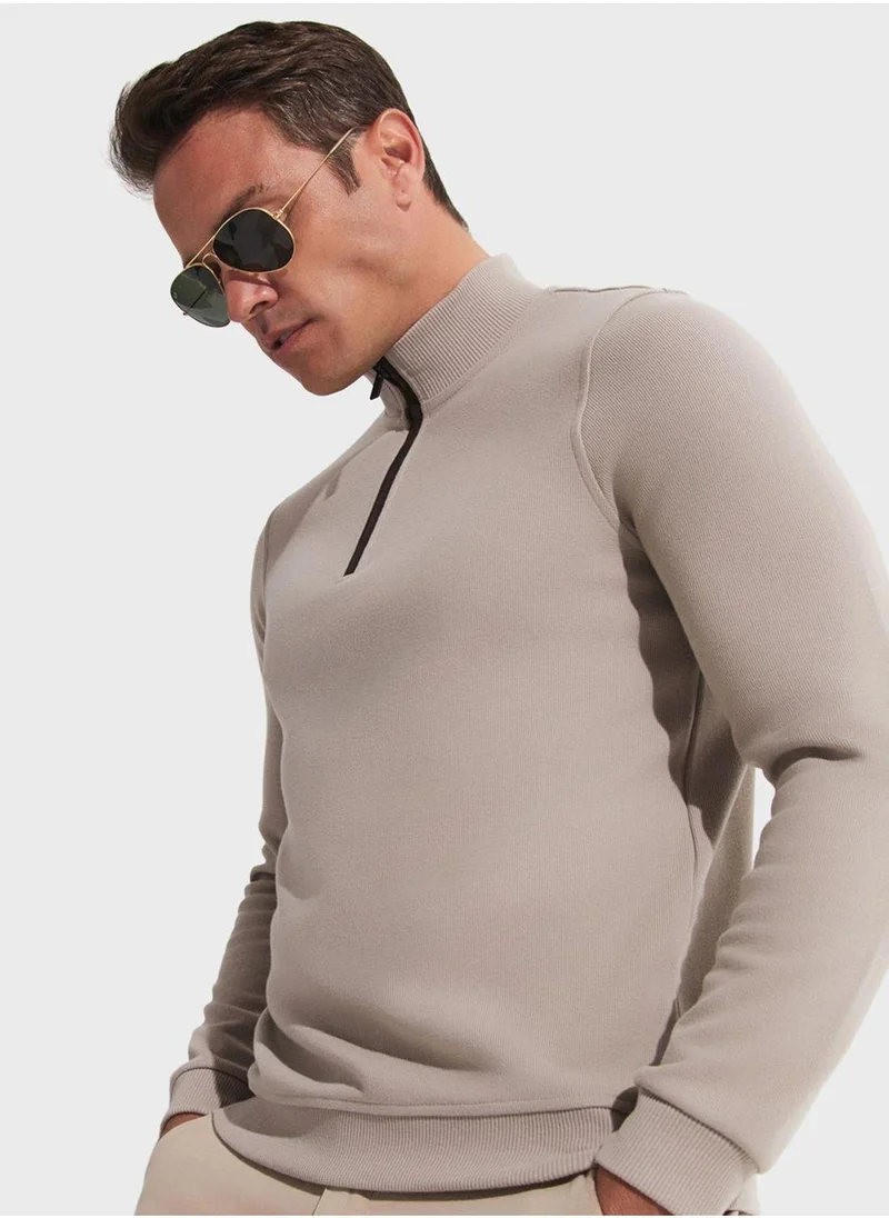 جون Essentail Half Zipper Sweatshirt