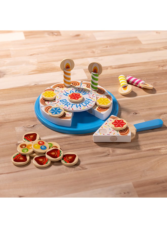 Melissa & Doug كعكة عيد الميلاد من ميليسا ودوج - طعام لعب خشبي مع تزيينات قابلة للتبديل و 7 شموع - Image 4
