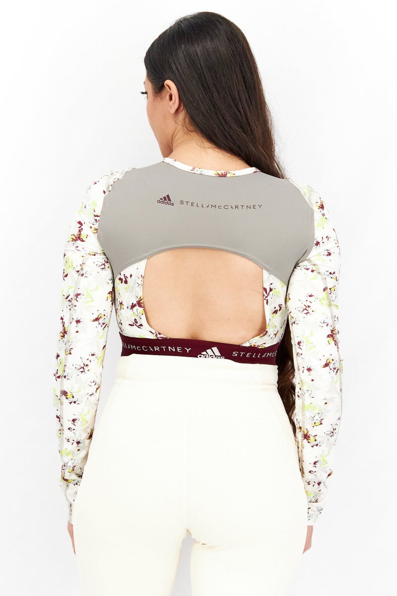 Adidas بلوزة نسائية بأكمام طويلة وقصة قصيرة بطبعة، مجموعة بيضاء - Image 4