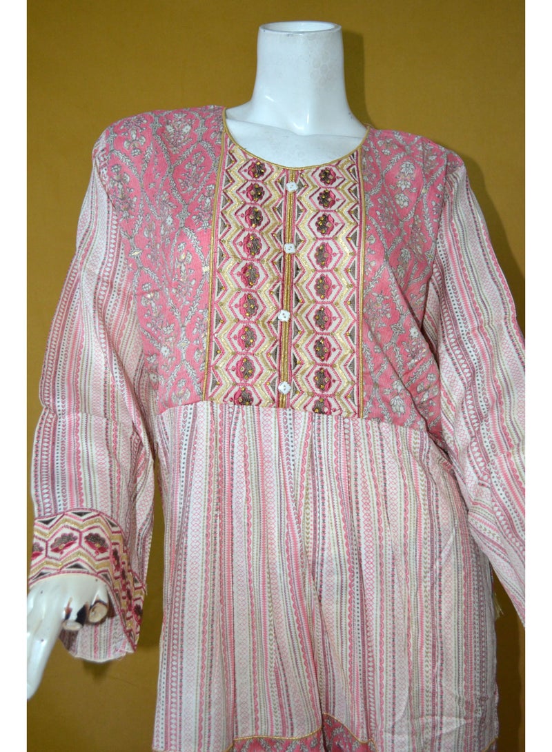 زينة جلابية نسائية أنيقة – فستان سهرة وحفلات محتشم بتطريز وأكمام طويلة مع أشرطة جانبية قابلة للتعديل - Image 4