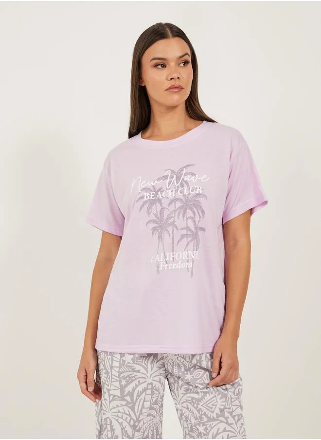 ستايلي Palm Graphic Print Dropped Shoulder T-Shirt and Pyjama Pants Set