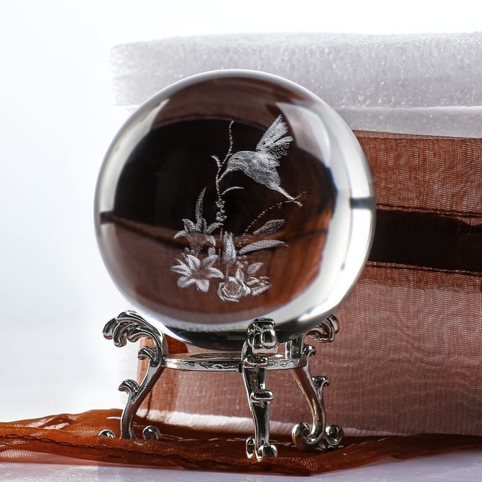 60MM 3D LASER HUMMINGBIRD CRYSTAL BALL PAPERWEIGHT FIGURINES GLASS CRYSTAL BALL WITH STAND GIFT