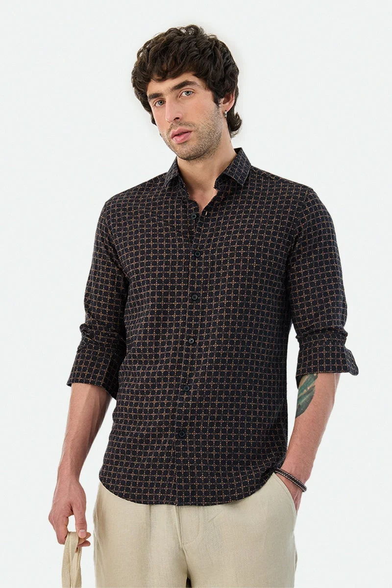 سنيتش قميص هندسي ضيق