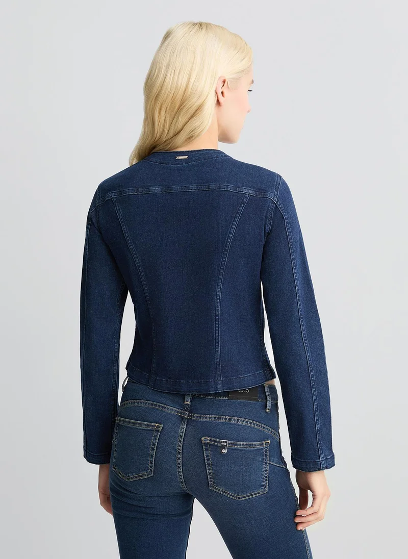ليو جو Denim jacket with bejewelled chain