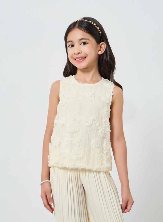 Styli Girls Off-White Embellished Top And Pleated Trousers Set - Image 2