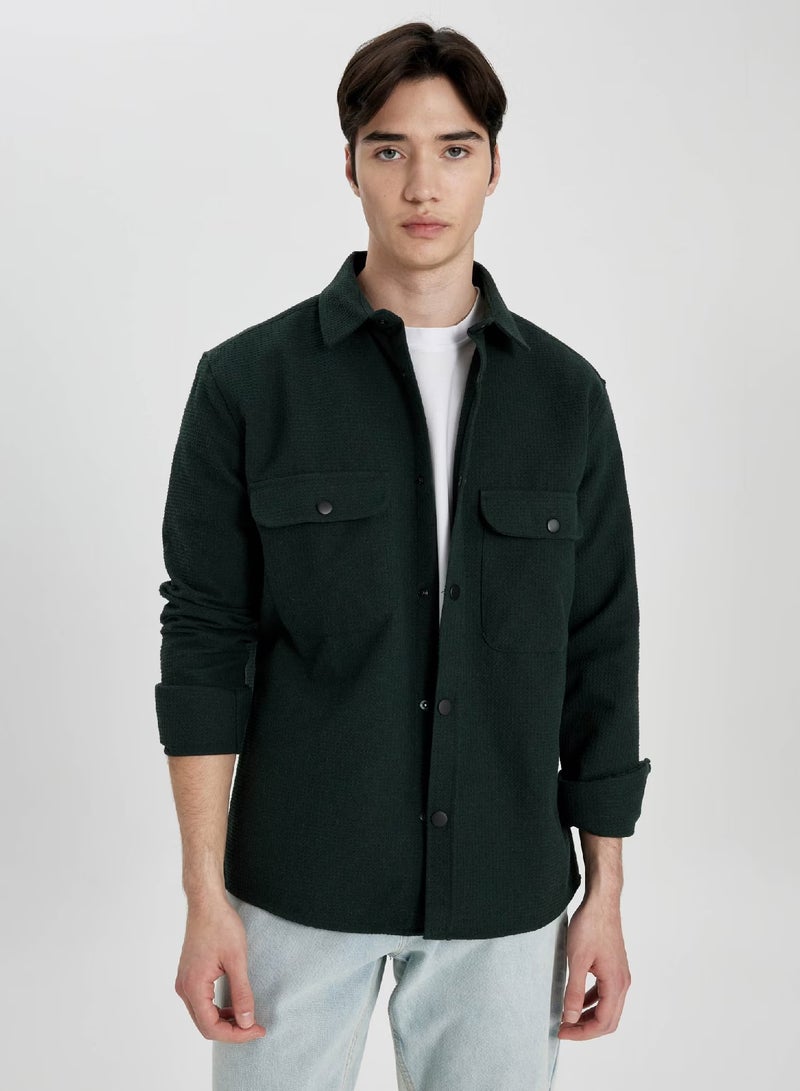 ديفاكتو قميص بقصة عادية  وبجيب بغطاء - Image 1