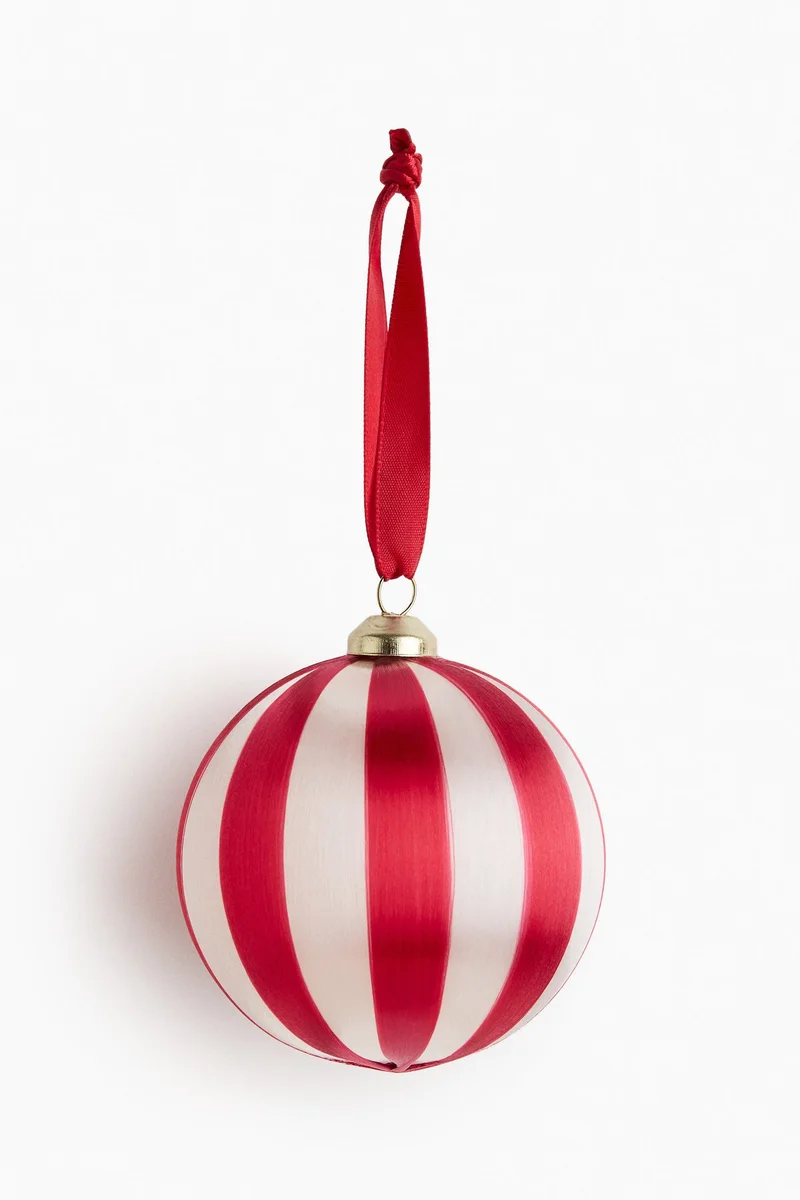 H&M Satin thread bauble