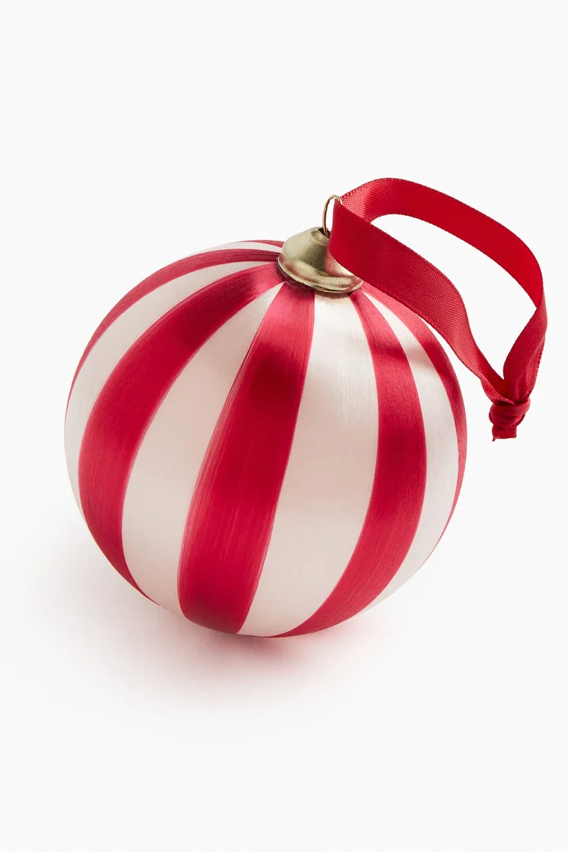 H&M Satin thread bauble