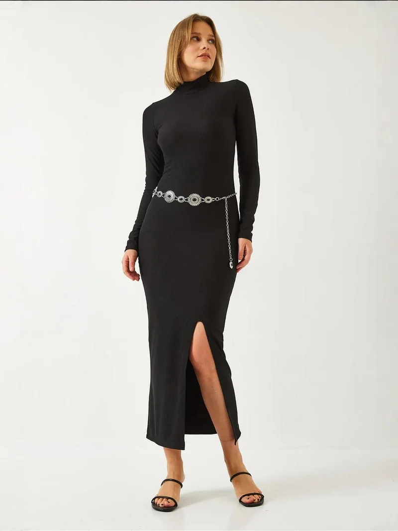 بيانكو لوتشي فستان ميدي لوكسي بنصف ياقة مدورة وفتحة