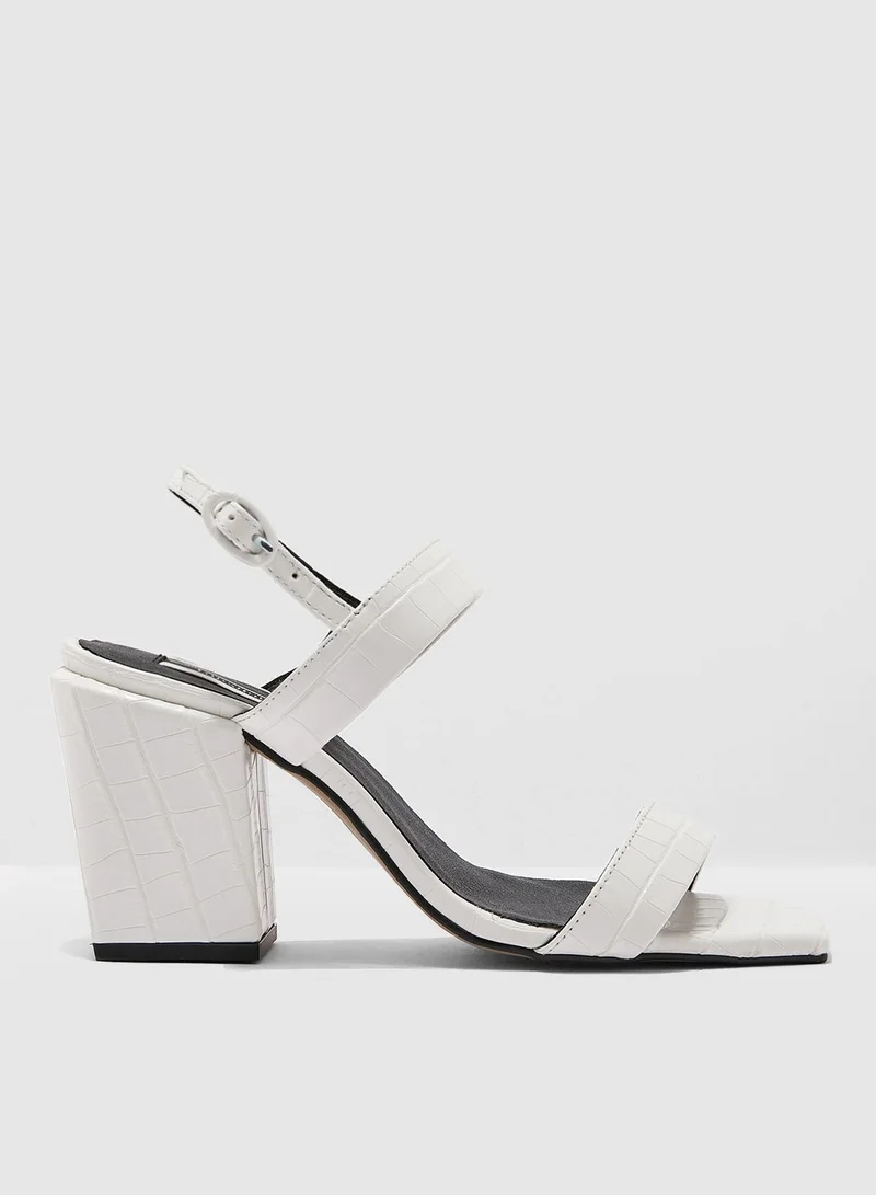 TOPSHOP Roxie Vegan Block Heel Sandal - White