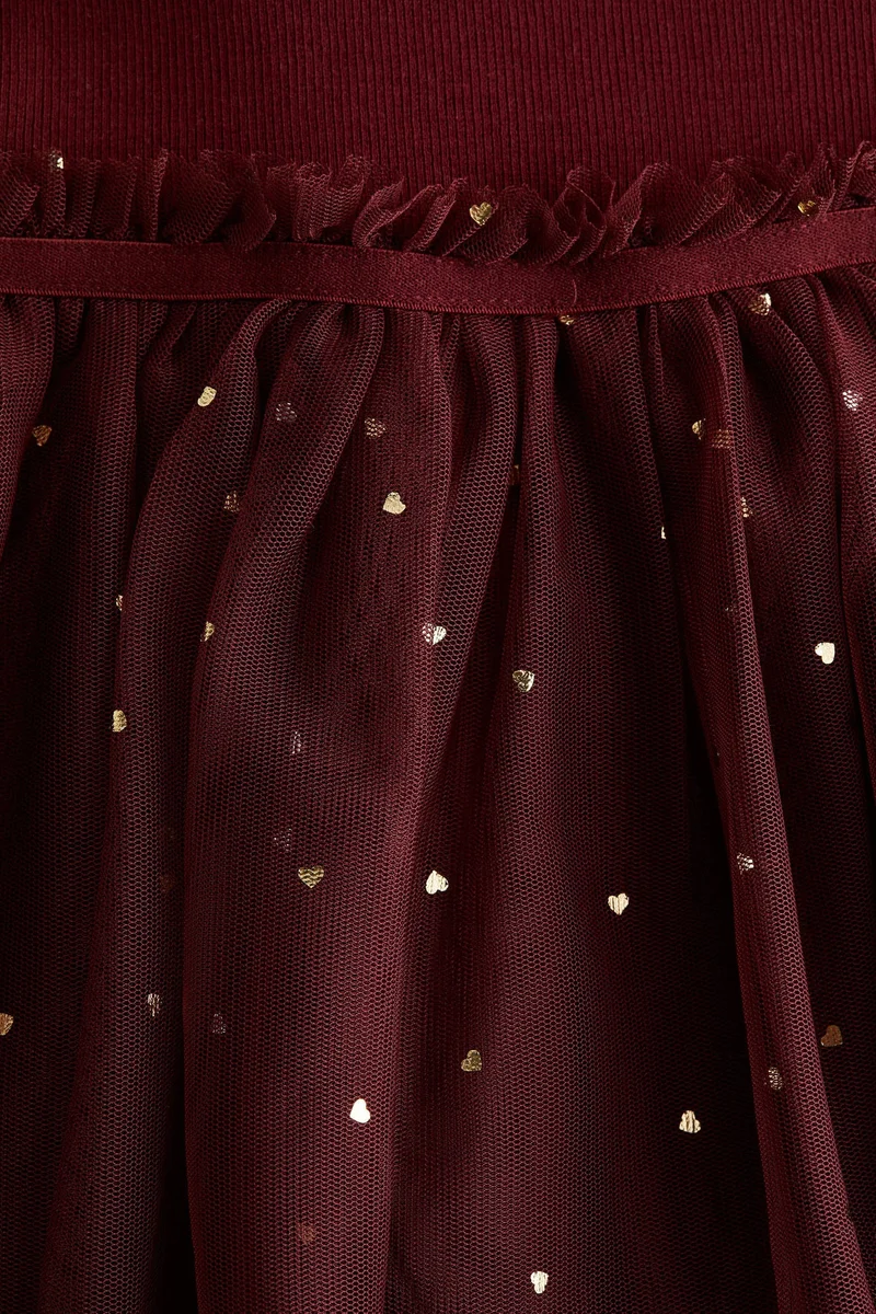 اتش اند ام فستان بتنورة من التويل