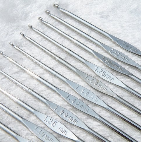 MW Model Worker Steel Crochet Hook Set of 16 - Image 4