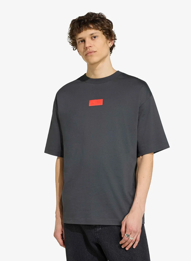 اديداس تيشيرت فريق أودي ريفولوت إف  برسومات مرتفعة