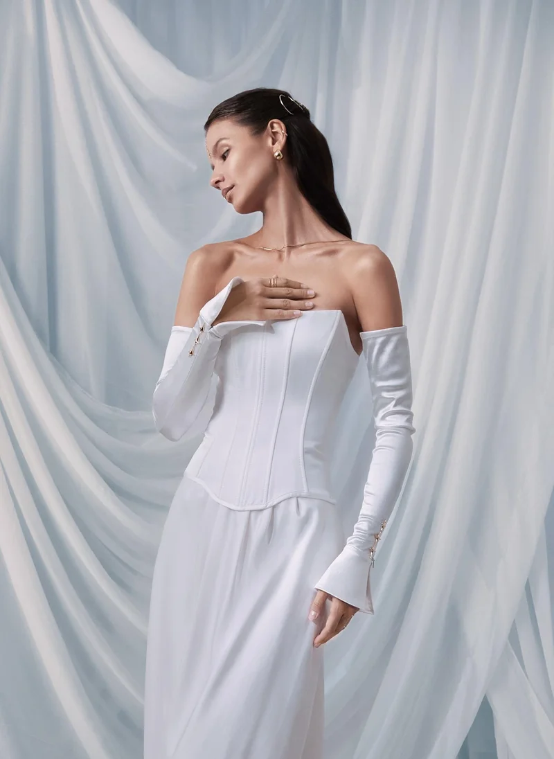 Lichi Satin corset with open shoulders