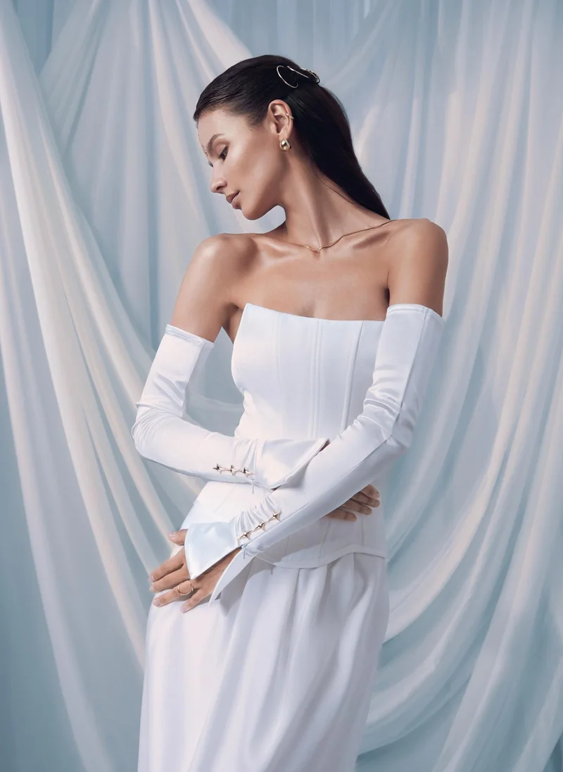Lichi Satin corset with open shoulders