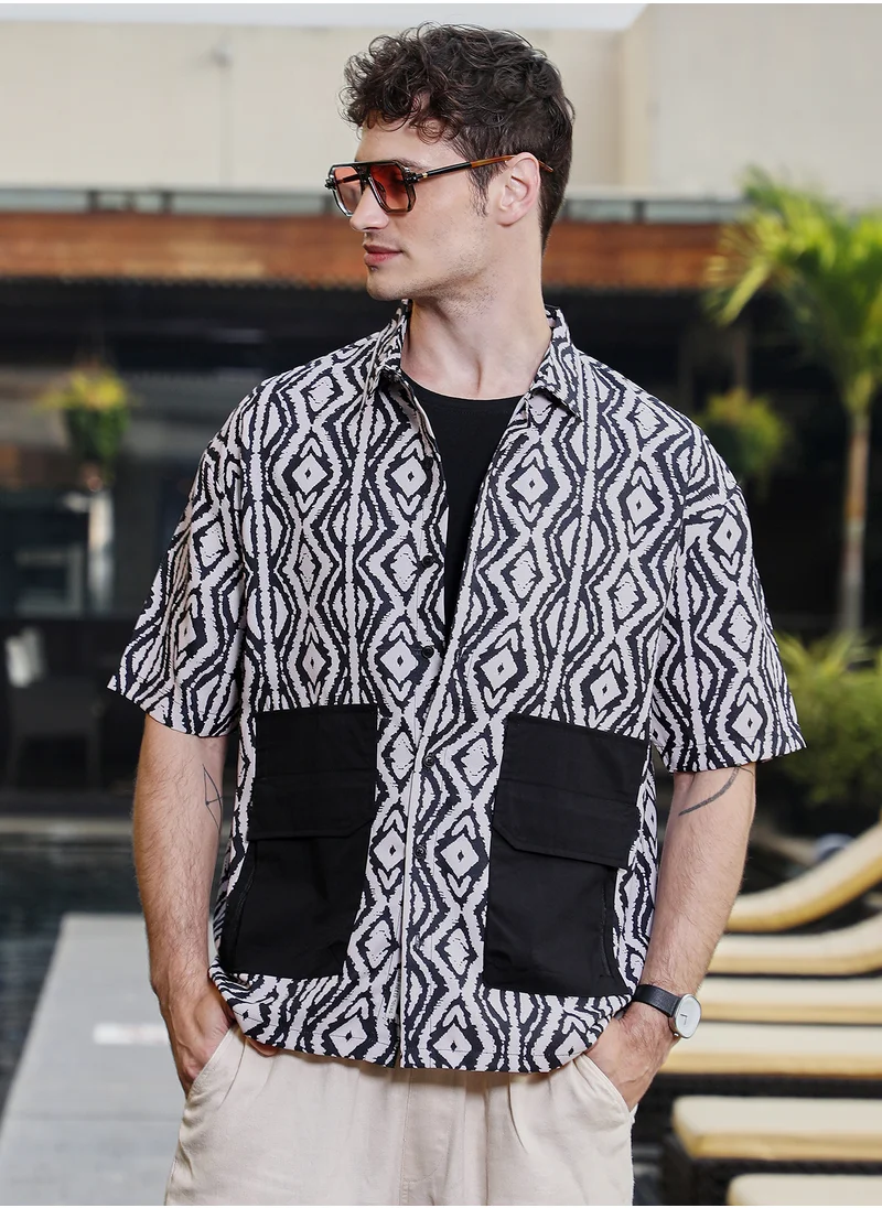 Campus Sutra Men's Midnight Black & Cream White Indie-Utility Oversized Shirt