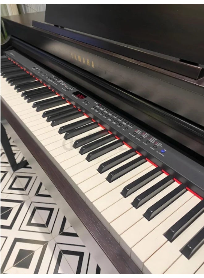 YAMAHA بيانو ياماها كلافينوفا CLP 470 الرقمي بتشطيب من خشب الورد - Image 2