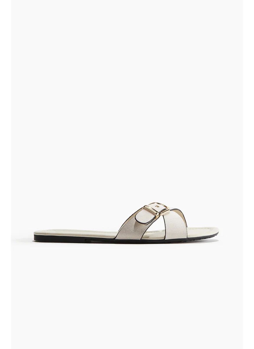 اتش اند ام Crossover-Strap Sandals