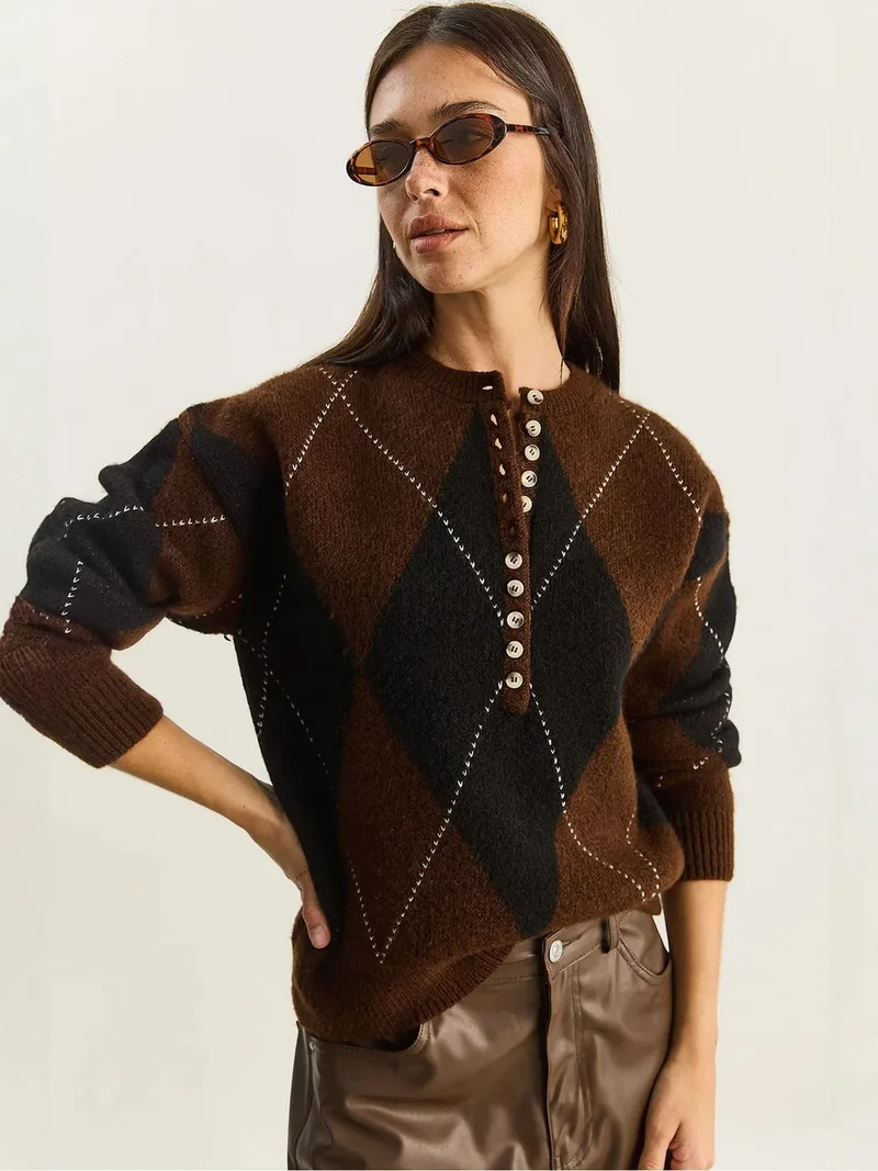 LUCCI Knit Crew Neck Sweater with Button Closure