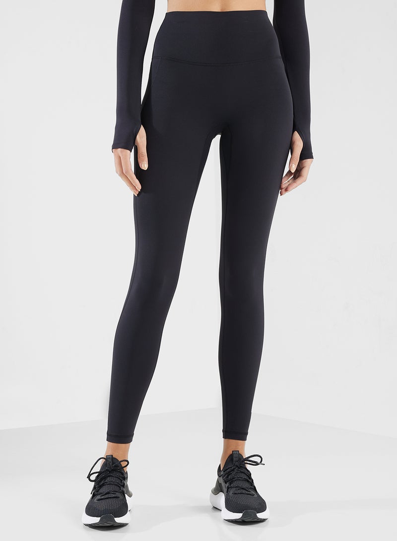 فورورد طقم بلوزة قصيرة بياقة واسعة وسروال ضيق بخصر مرتفع - Image 4