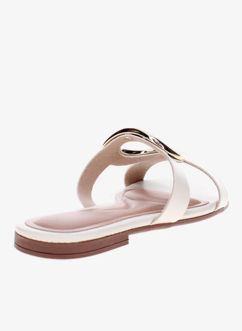 Beira Rio Off White Beira Rio Women’s Flat Summer Footwear – Lightweight Slip-On Comfort with Stylish Casual Design for Women | Best Price UAE
