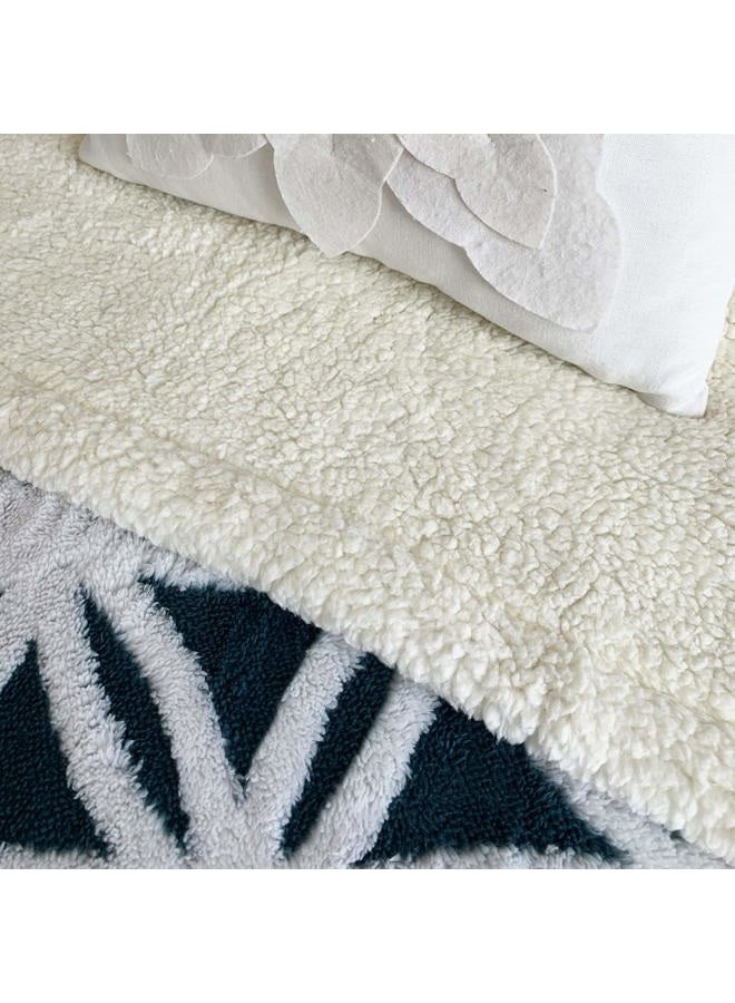 LOMAO Sherpa Fleece Blanket Fuzzy Soft Throw Blanket Dual Sided Blanket for Couch Sofa Bed (Navy, 51"x63") - Image 4