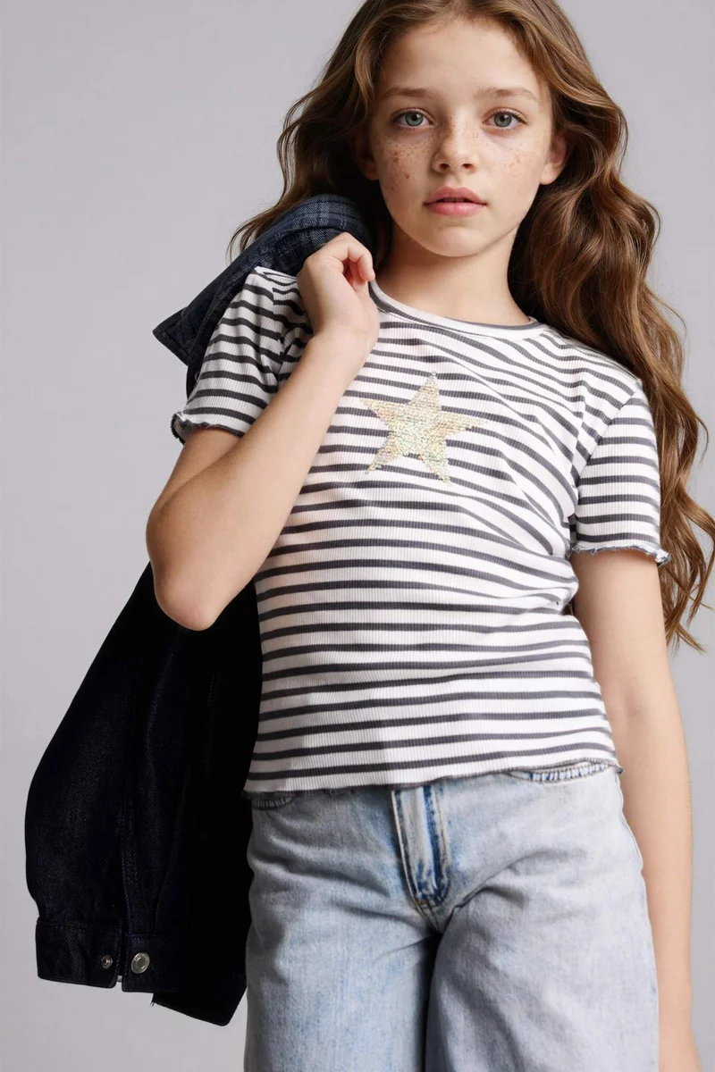 ديفاكتو Regular Fit Short Sleeve T-Shirt