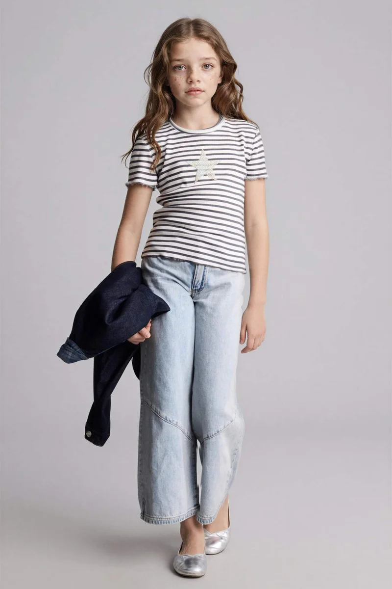 ديفاكتو Regular Fit Short Sleeve T-Shirt