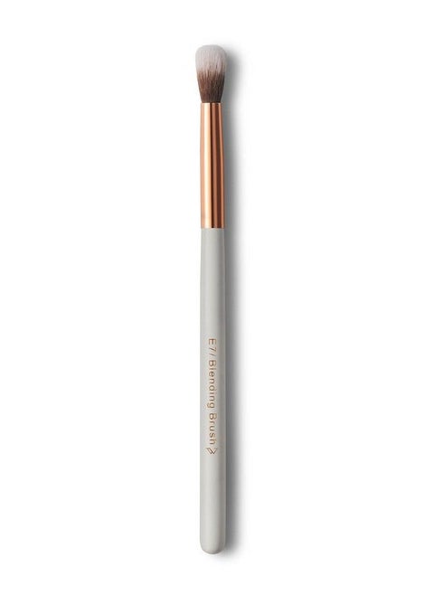 Blending Brush (Perfect For Eyeshadow And Blending Pigments ; Diffused Finish ; Premium Synthetic Bristles ; Cruelty Free ; Pack Of 1) Multi (Blending Brush)