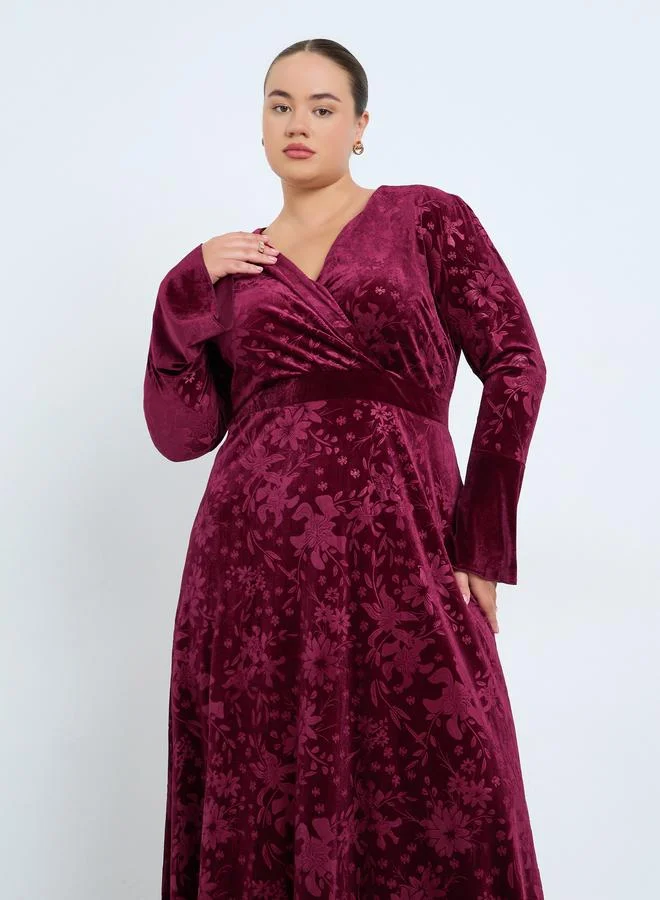 Styli Plus Size Burgundy Floral Velvet Maxi Dress