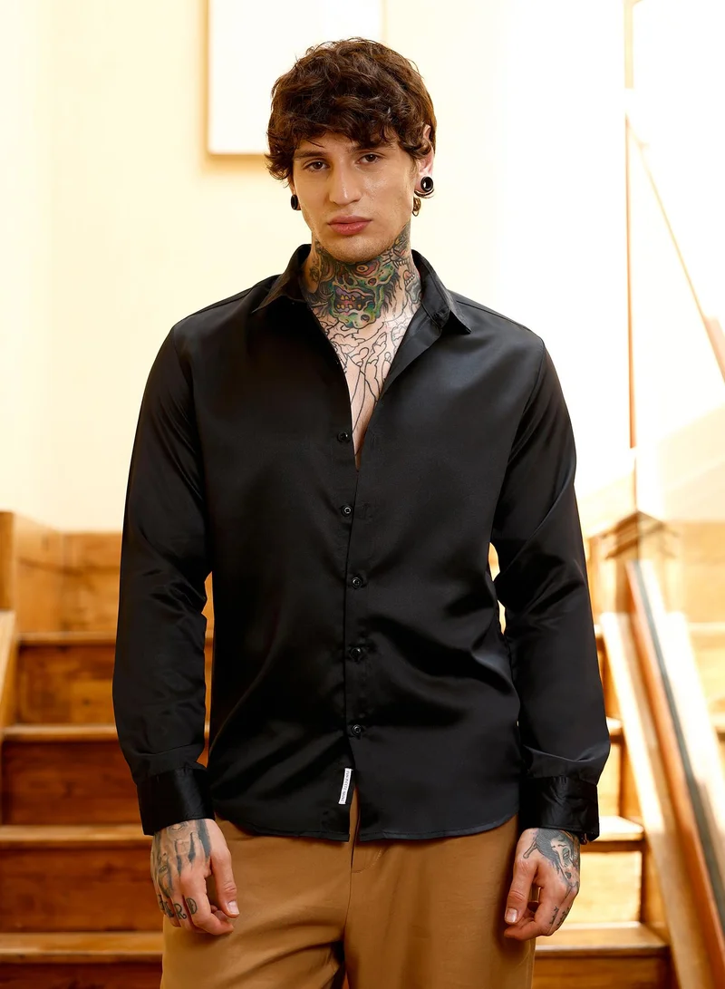 كامبوس سوترا Campus Sutra Men Solid-Satin Regular Shirt | Spread Collar Long Cuffed Sleeves | Button Closure Curved Hem | Solid Plain | Woven Fabric For Casual & Daily Wear | Onyx Black