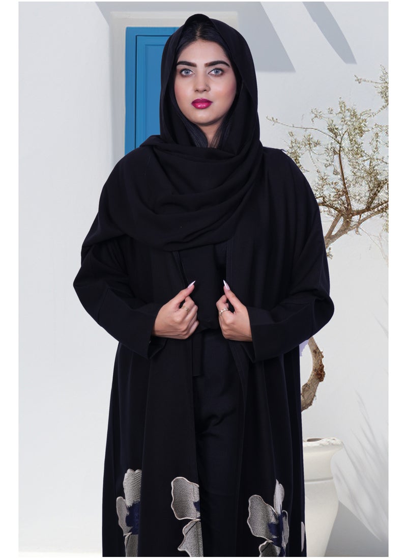 عباية أنيقة مزينة بتطريز زهور ذهبية