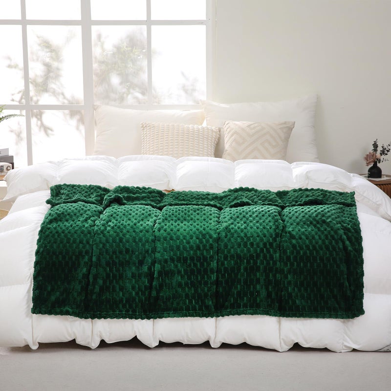 Puncuntex Dark Hunter Green Throw Blanket 50"Ã—60" inches Fuzzy 3D Jacquard Decorative Flannel Fleece Super Soft Plush Cozy Blanket for Couch Sofa Chair Lightweight - Image 3