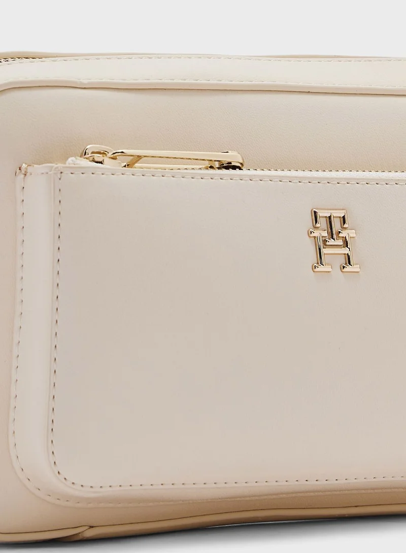 TOMMY HILFIGER Spring Flap Over Crossbody Bag
