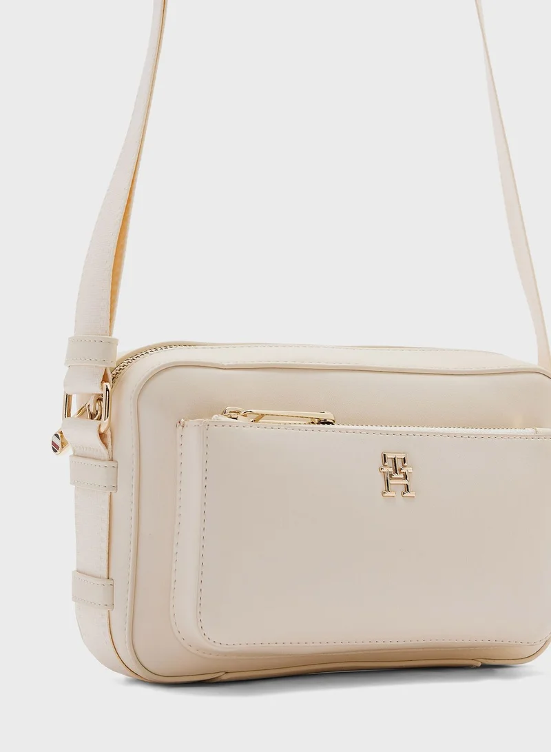 TOMMY HILFIGER Spring Flap Over Crossbody Bag