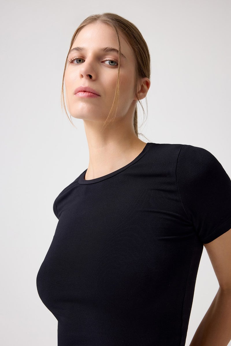 Los Ojos x Melodi Black Fitted T-Shirt Short Fitted  - Image 3