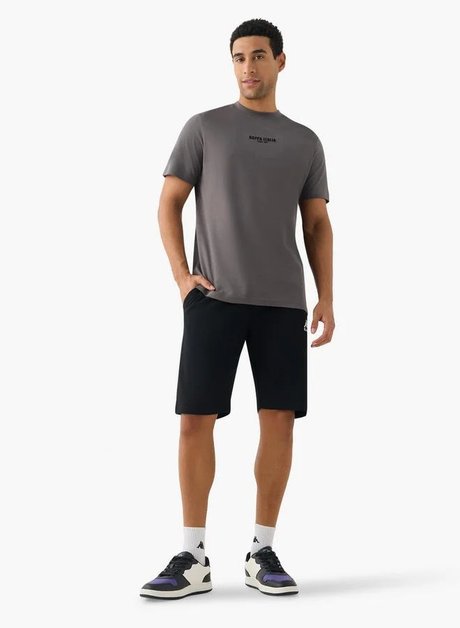 كابا تيشيرت كابا مطبوع بياقة دائرية وأكمام قصيرة