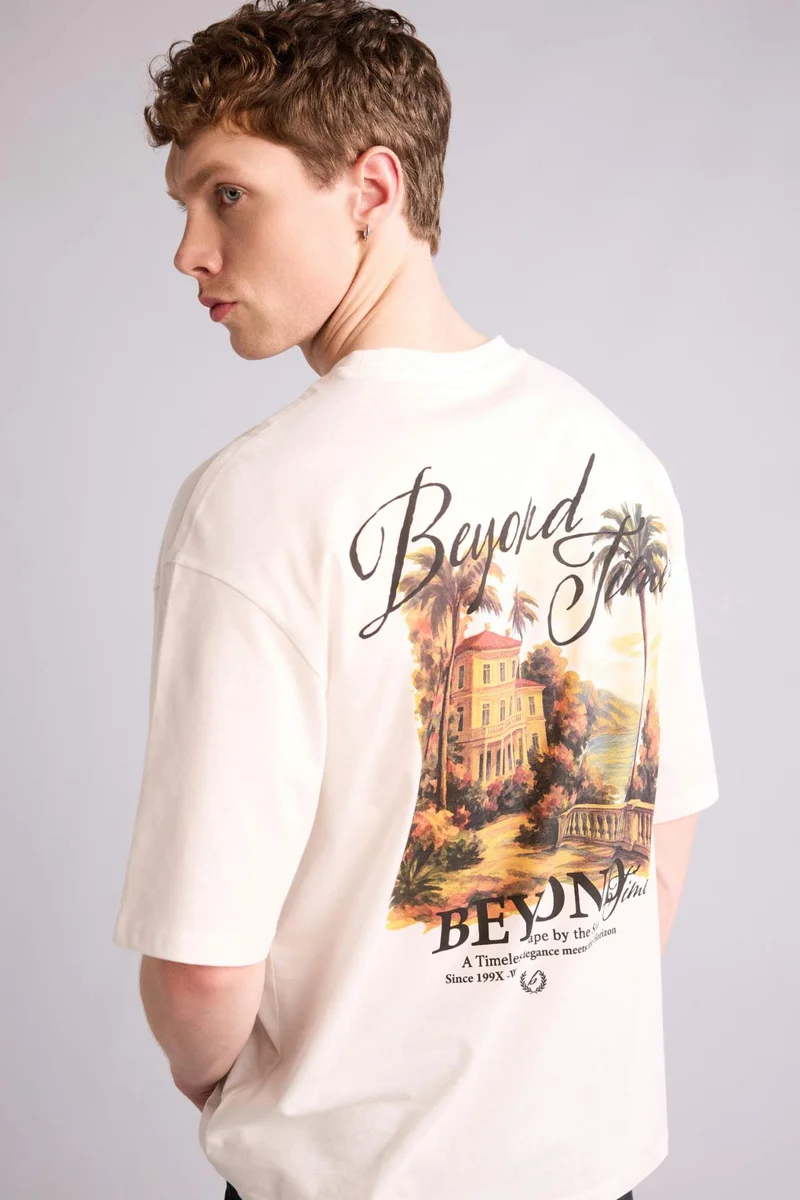ديفاكتو Boxy Fit Printed Short Sleeve T-Shirt