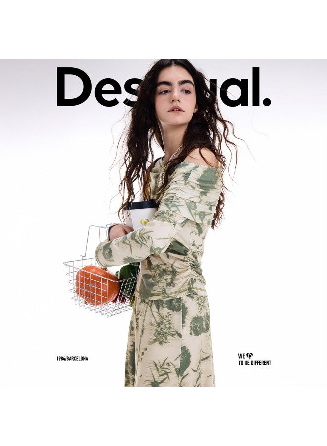 DESIGUAL تي شيرت نسائي بطبعة زهور بأكتاف باردة - مجموعة خريف/شتاء 2025 - Image 5