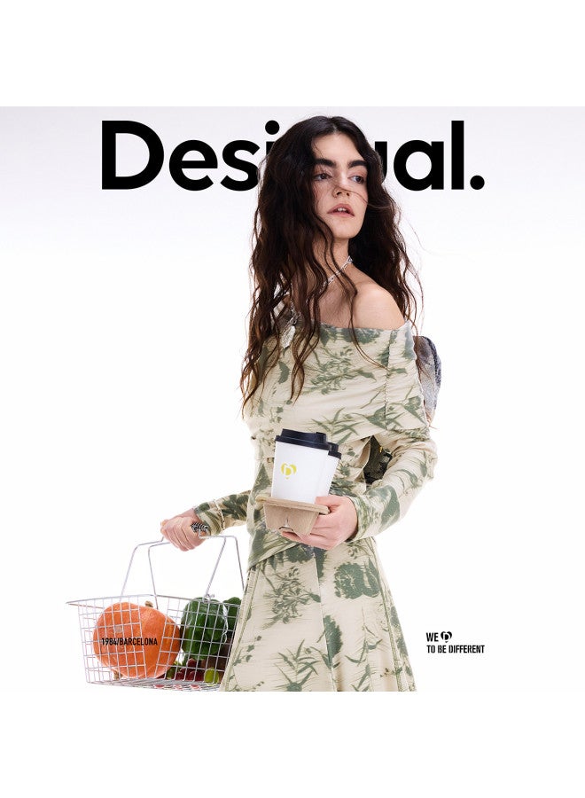 DESIGUAL تي شيرت نسائي بطبعة زهور بأكتاف باردة - مجموعة خريف/شتاء 2025 - Image 2
