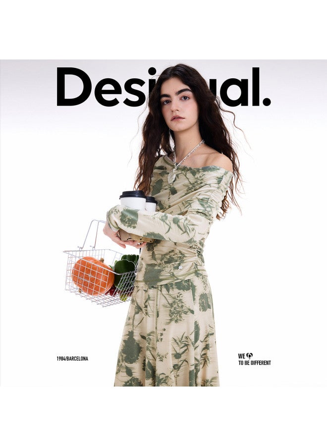 DESIGUAL تي شيرت نسائي بطبعة زهور بأكتاف باردة - مجموعة خريف/شتاء 2025 - Image 4