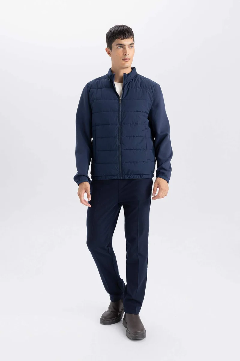 ديفاكتو Slim Fit Stand Collar Elastic and Zippered Waterproof Jacket