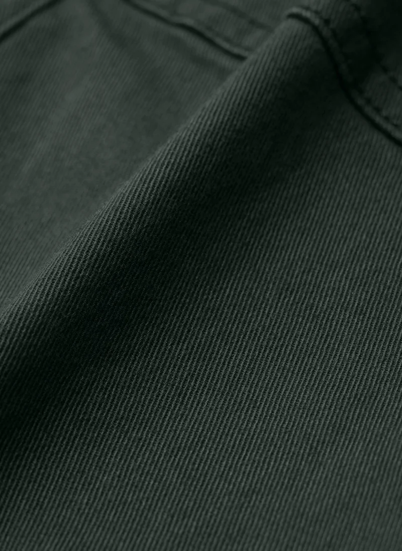 The Souled Store  The Souled Store Men Greenlake Solid Straight Fit Cargo Jeans for Men | Best Price UAE
