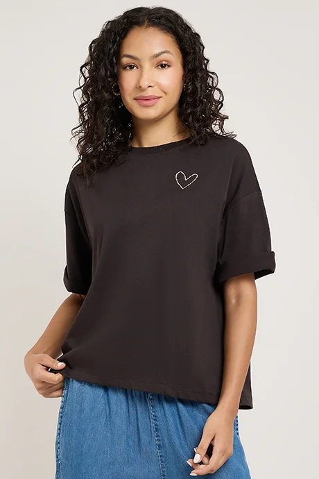 R&b Embroidery Detail T-Shirt with Crew Neck and Short Sleeves